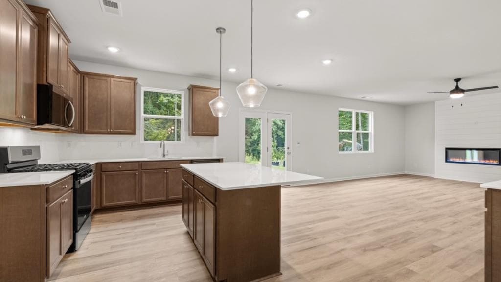 5 bedroom, 5 bathroom, 3,389 sq ft single family residence for sale at 3125 Hallsley Drive, South Fulton, GA 30349 — photo 7