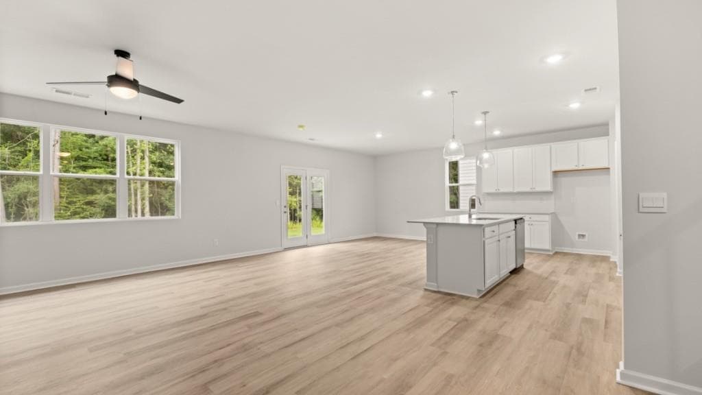 5 bedroom, 3 bathroom, 3,611 sq ft single family residence for sale at 3117 Hallsley Drive, South Fulton, GA 30349 — photo 6