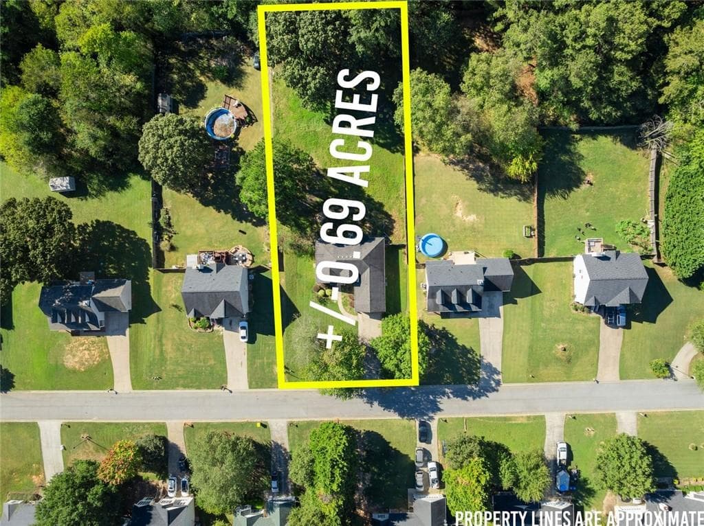 3 bedroom, 2 bathroom, 1,491 sq ft single family residence for sale at 926 Lochwolde Lane, Bethlehem, GA 30620 — photo 5