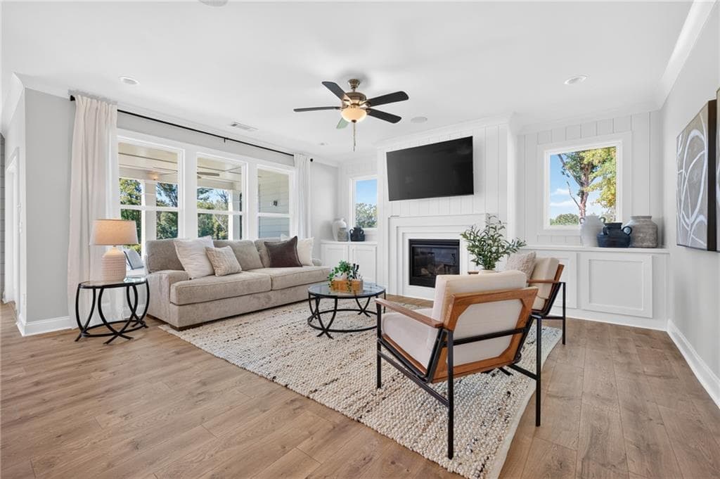 4 bedroom, 3 bathroom, 2,598 sq ft single family residence for sale at 1047 Windy Hill Road, Jefferson, GA 30549 — photo 2