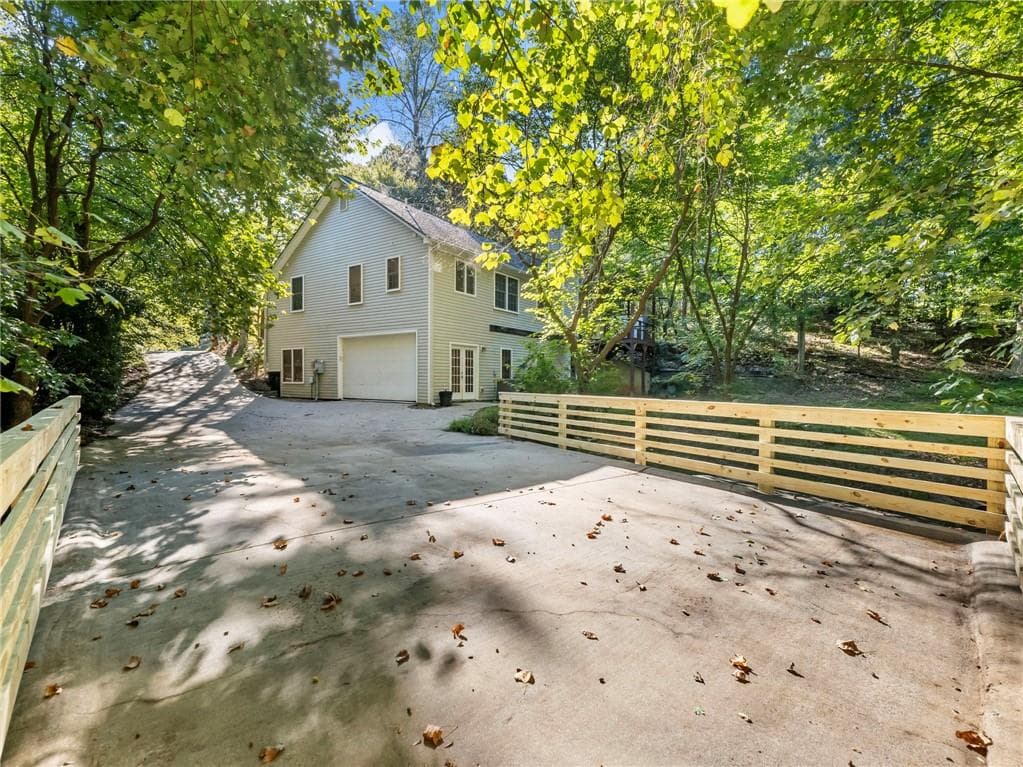 3 bedroom, 2 bathroom, 1,564 sq ft single family residence for sale at 8765 Covestone Drive, Gainesville, GA 30506 — photo 2