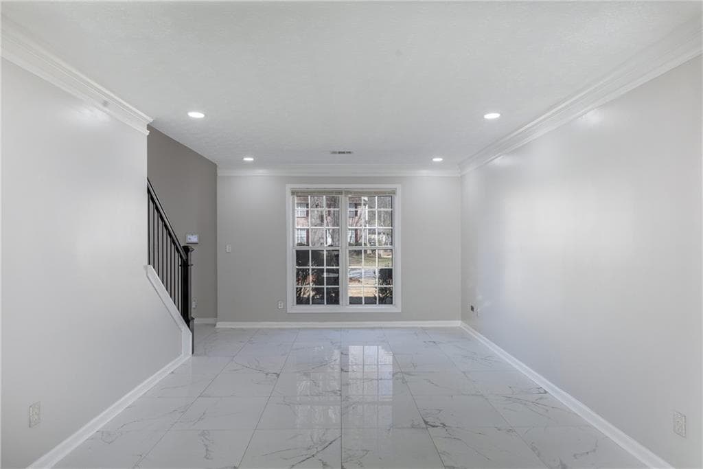 5 bedroom, 3 bathroom, 2,972 sq ft single family residence for sale at 3521 Kittery Drive, Snellville, GA 30039 — photo 4