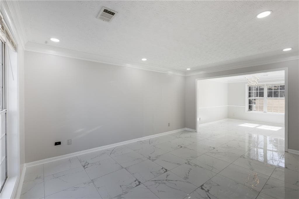 5 bedroom, 3 bathroom, 2,972 sq ft single family residence for sale at 3521 Kittery Drive, Snellville, GA 30039 — photo 5