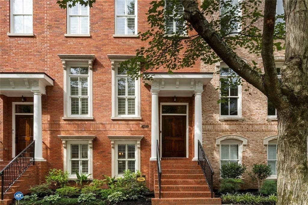 3 bedroom, 4 bathroom, 2,337 sq ft townhouse for sale at 206 Montag Circle, Atlanta, GA 30307 — photo 2