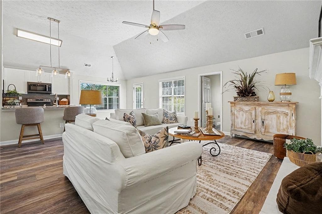 4 bedroom, 2 bathroom, 1,508 sq ft single family residence for rent at 1545 Quail Point Run, Hoschton, GA 30548 for $2,400 a month — photo 9
