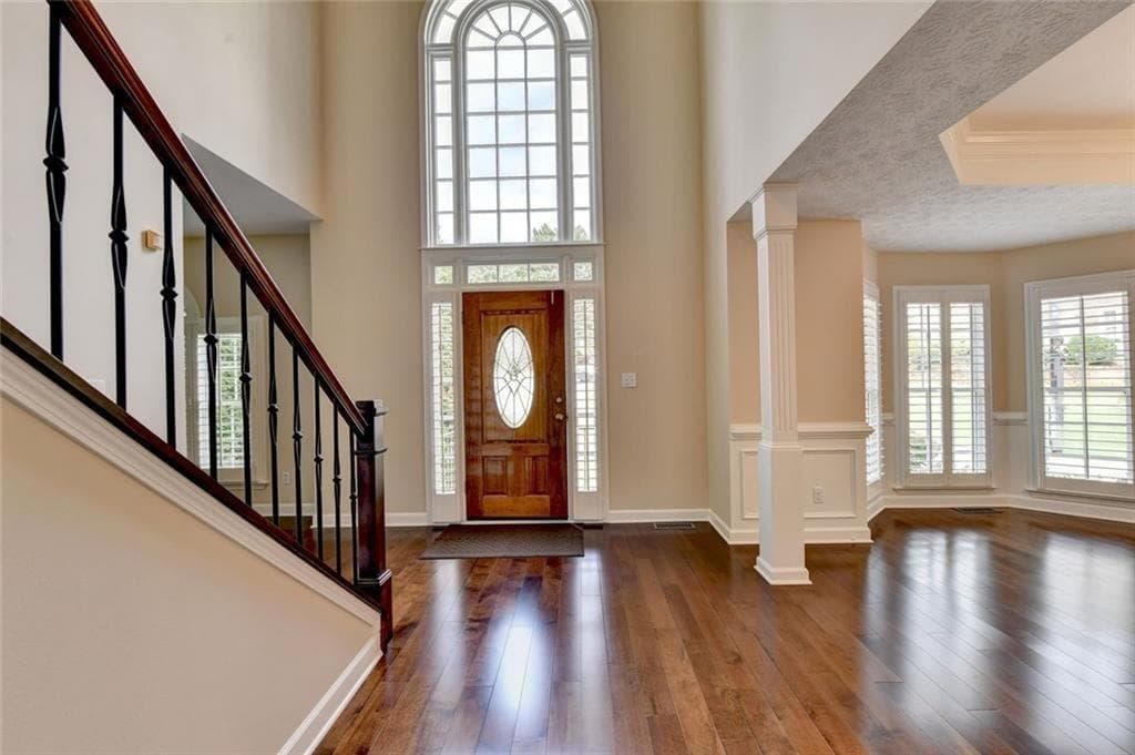 6 bedroom, 5 bathroom, 5,670 sq ft single family residence for sale at 4614 Kiplin Lake Court, Sugar Hill, GA 30518 — photo 3