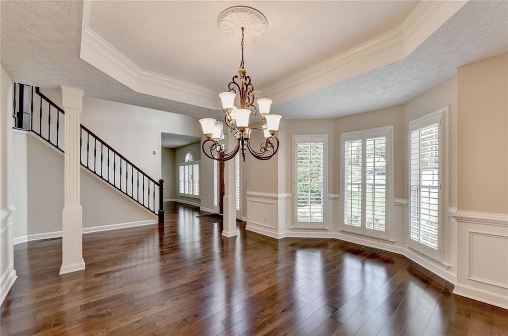 6 bedroom, 5 bathroom, 5,670 sq ft single family residence for sale at 4614 Kiplin Lake Court, Sugar Hill, GA 30518 — photo 5