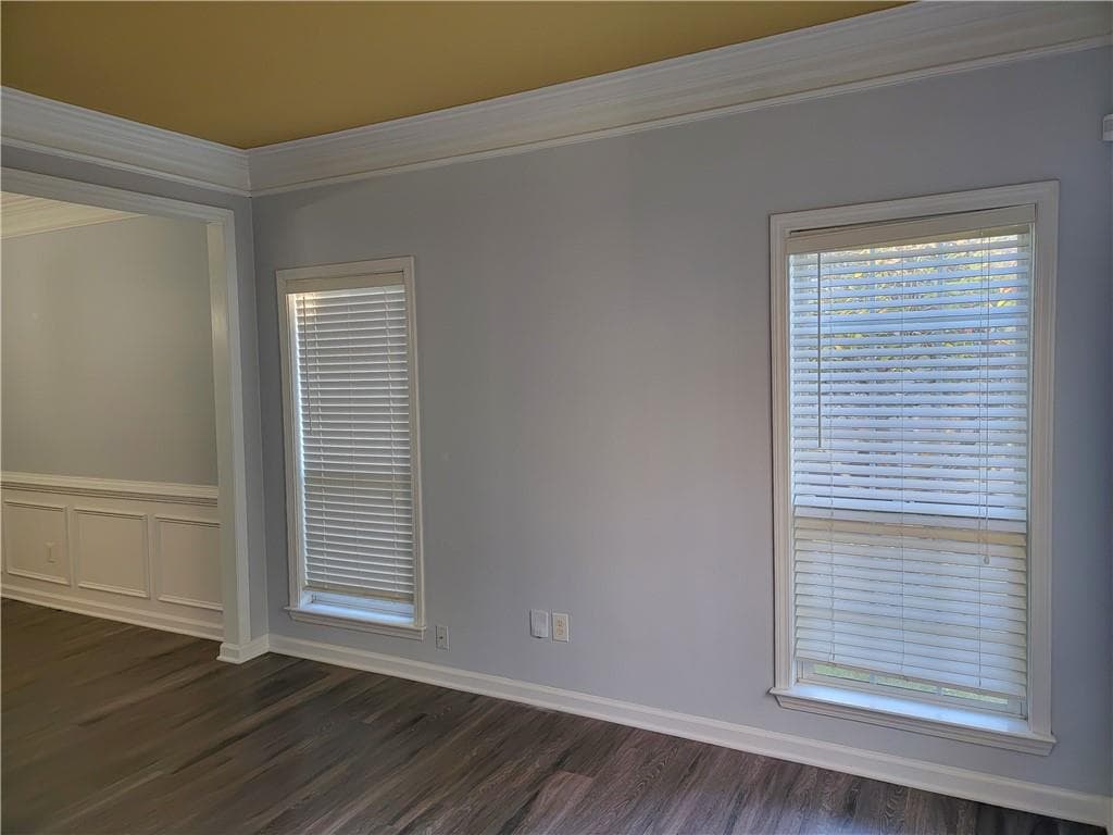 4 bedroom, 3 bathroom, 2,047 sq ft single family residence for sale at 5855 Rives Drive, Alpharetta, GA 30004 — photo 10