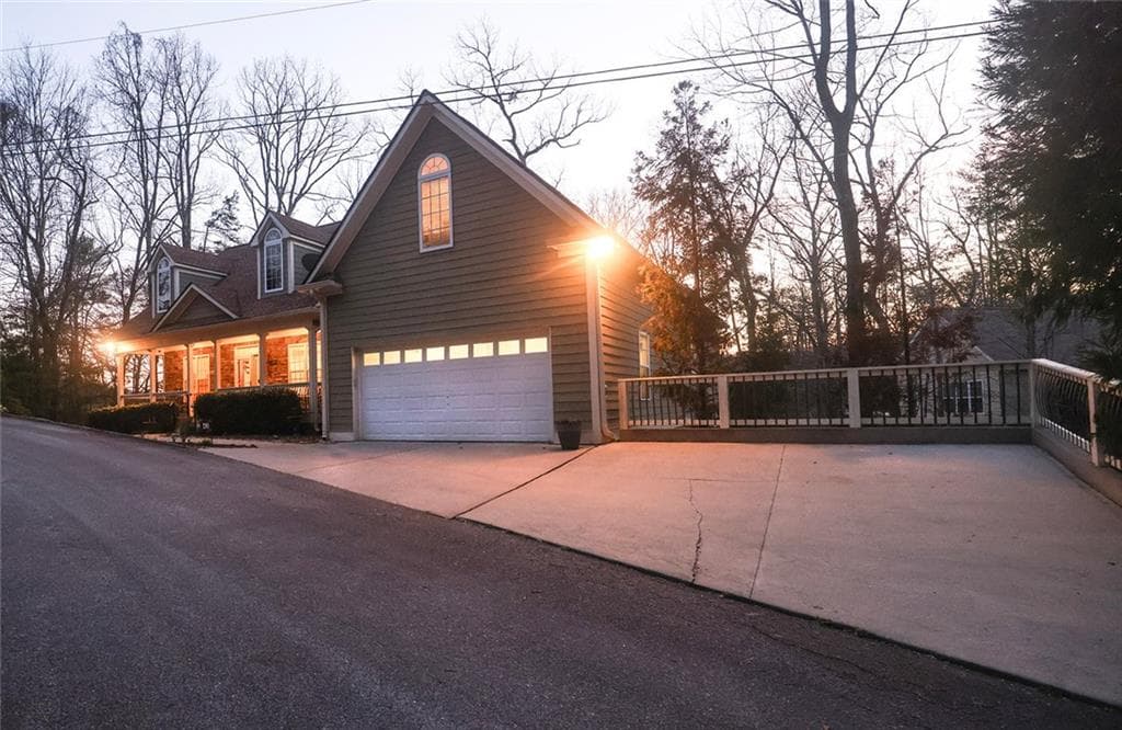 4 bedroom, 4 bathroom, 3,784 sq ft single family residence for sale at 42 Crooked Branch Drive, Clayton, GA 30525 — photo 4