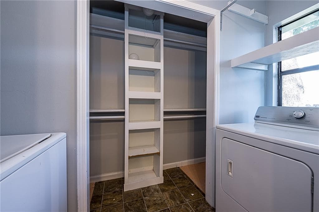 2 bedroom, 2 bathroom, 1,000 sq ft single family residence for rent at 568 Stokeswood Avenue 0, Atlanta, GA 30316 for $2,500 a month — photo 6