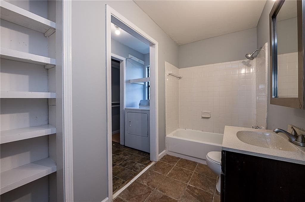 2 bedroom, 2 bathroom, 1,000 sq ft single family residence for rent at 568 Stokeswood Avenue 0, Atlanta, GA 30316 for $2,500 a month — photo 7