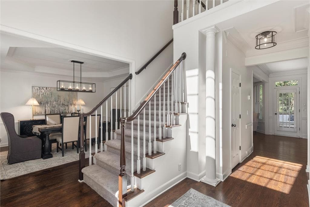 5 bedroom, 5 bathroom, 5,373 sq ft single family residence for sale at 3955 Inverness Crossing, Roswell, GA 30075 — photo 3