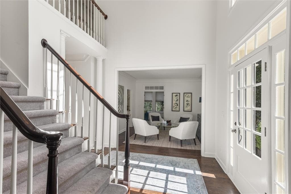 5 bedroom, 5 bathroom, 5,373 sq ft single family residence for sale at 3955 Inverness Crossing, Roswell, GA 30075 — photo 5