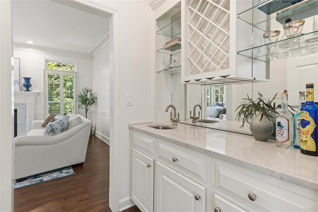 5 bedroom, 5 bathroom, 5,373 sq ft single family residence for sale at 3955 Inverness Crossing, Roswell, GA 30075 — photo 8