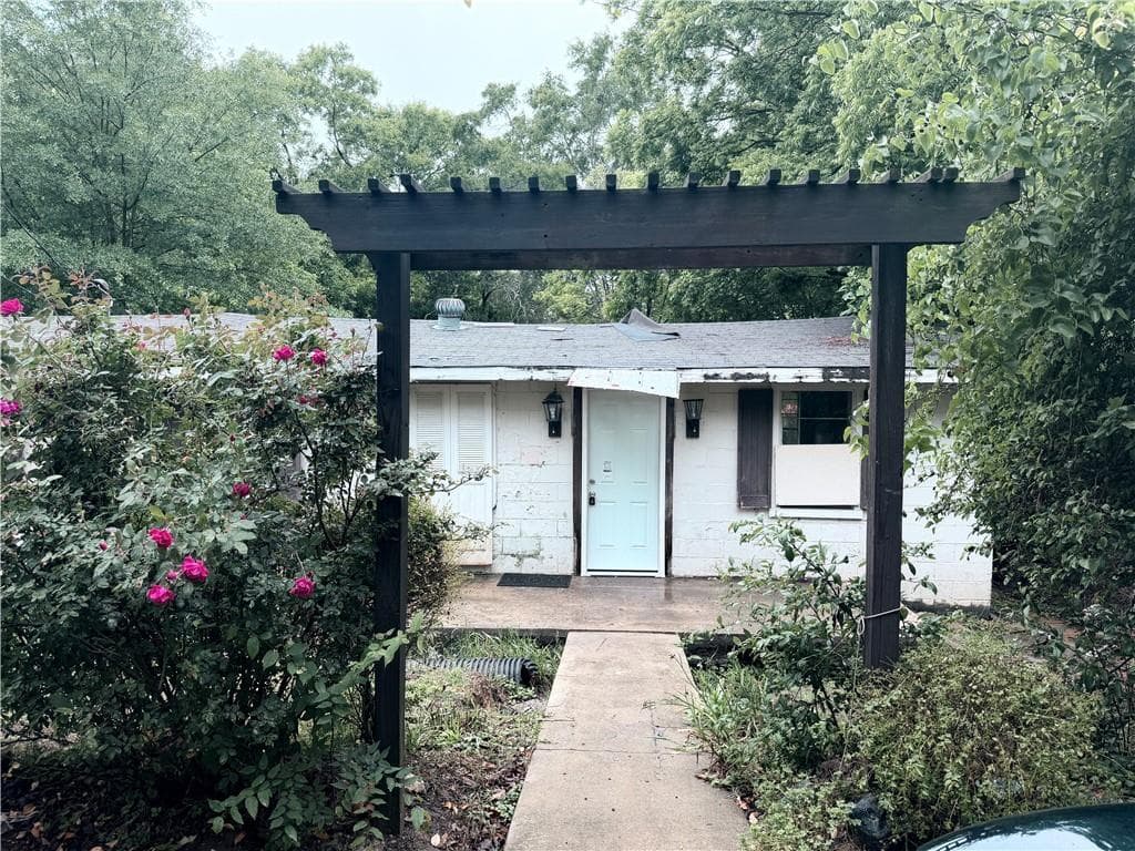 3 bedroom, 1 bathroom, 1,364 sq ft single family residence for sale at 33 Tower Street, Kingston, GA 30145 — photo 2