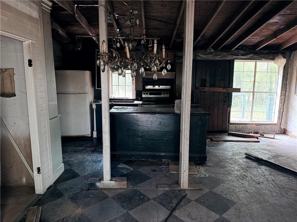 3 bedroom, 1 bathroom, 1,364 sq ft single family residence for sale at 33 Tower Street, Kingston, GA 30145 — photo 3