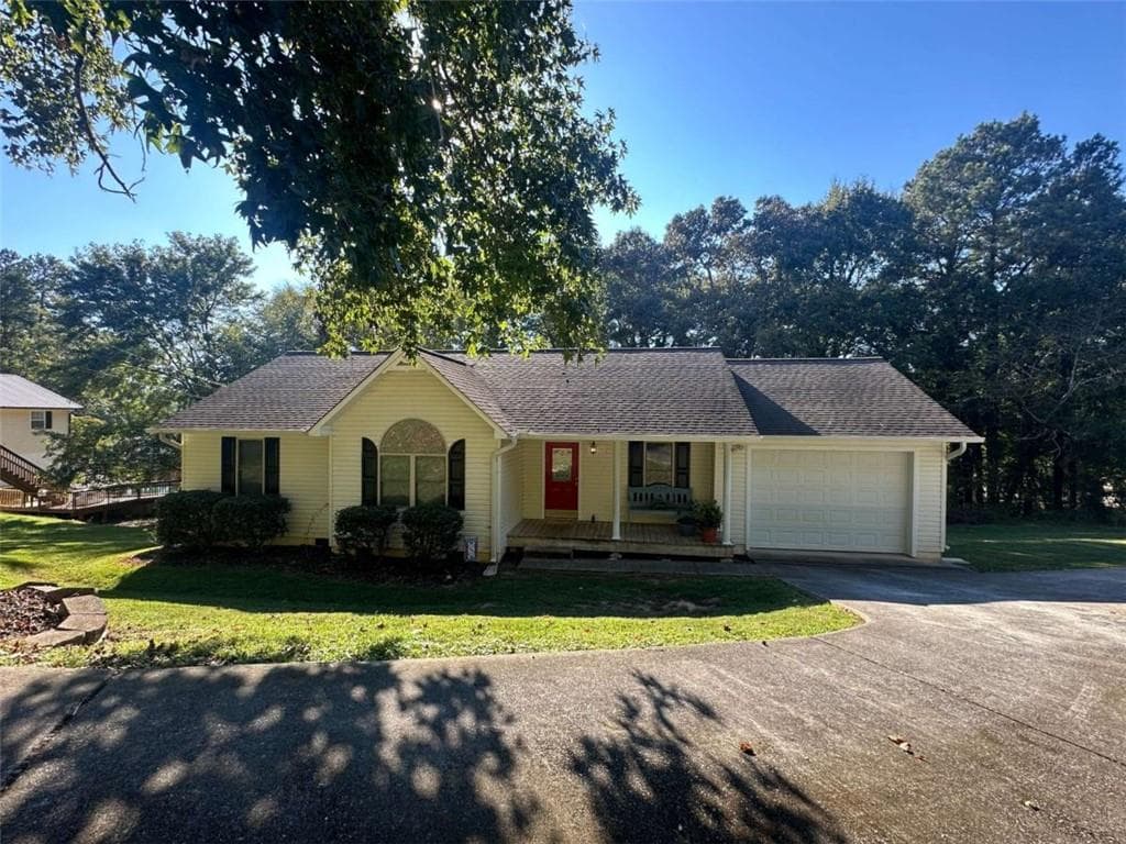 3 bedroom, 2 bathroom, 1,397 sq ft home for sale at 3 Doncaster Drive, Rome, GA