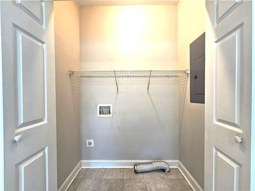 4 bedroom, 3 bathroom single family residence for rent at 718 N Evelyn Place, Atlanta, GA 30318 for $2,200 a month — photo 9