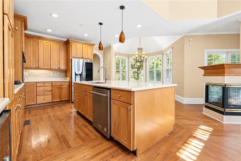 6 bedroom, 7 bathroom, 5,766 sq ft single family residence for sale at 205 Standing Oak Place, Fayetteville, GA 30214 — photo 10