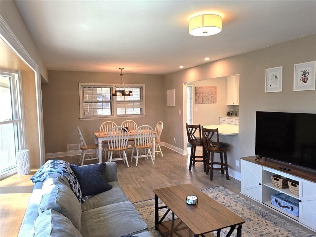 4 bedroom, 3 bathroom, 2,539 sq ft single family residence for rent at 2457 Sunset Drive, Atlanta, GA 30345 for $3,395 a month — photo 3