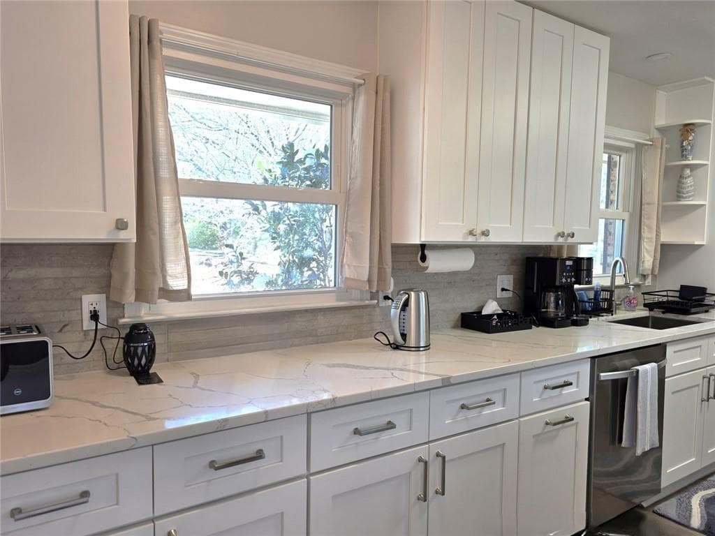 4 bedroom, 3 bathroom, 2,539 sq ft single family residence for rent at 2457 Sunset Drive, Atlanta, GA 30345 for $3,395 a month — photo 9