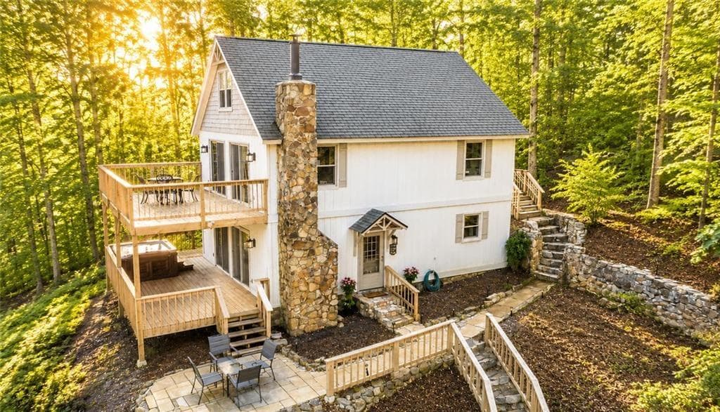 4 bedroom, 3 bathroom, 2,262 sq ft single family residence for sale at 1006 Chestnut Cove Trail, Jasper, GA 30143