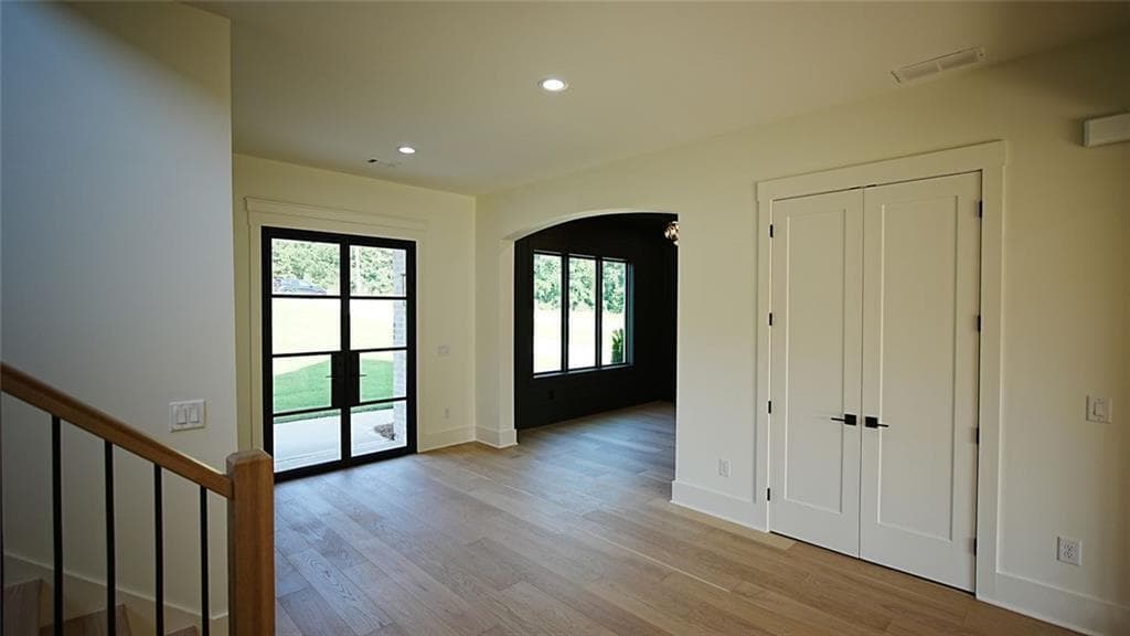 5 bedroom, 5 bathroom, 4,704 sq ft single family residence for sale at 6218 Blackjack Road, Flowery Branch, GA 30542 — photo 4