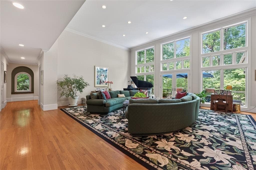 4 bedroom, 6 bathroom, 8,270 sq ft single family residence for sale at 4969 Northside Drive, Sandy Springs, GA 30327 — photo 5