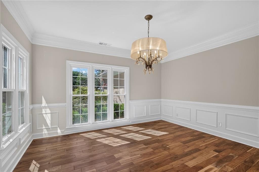 4 bedroom, 4 bathroom, 3,888 sq ft single family residence for sale at 125 Kiveton Park Drive, Roswell, GA 30075 — photo 9