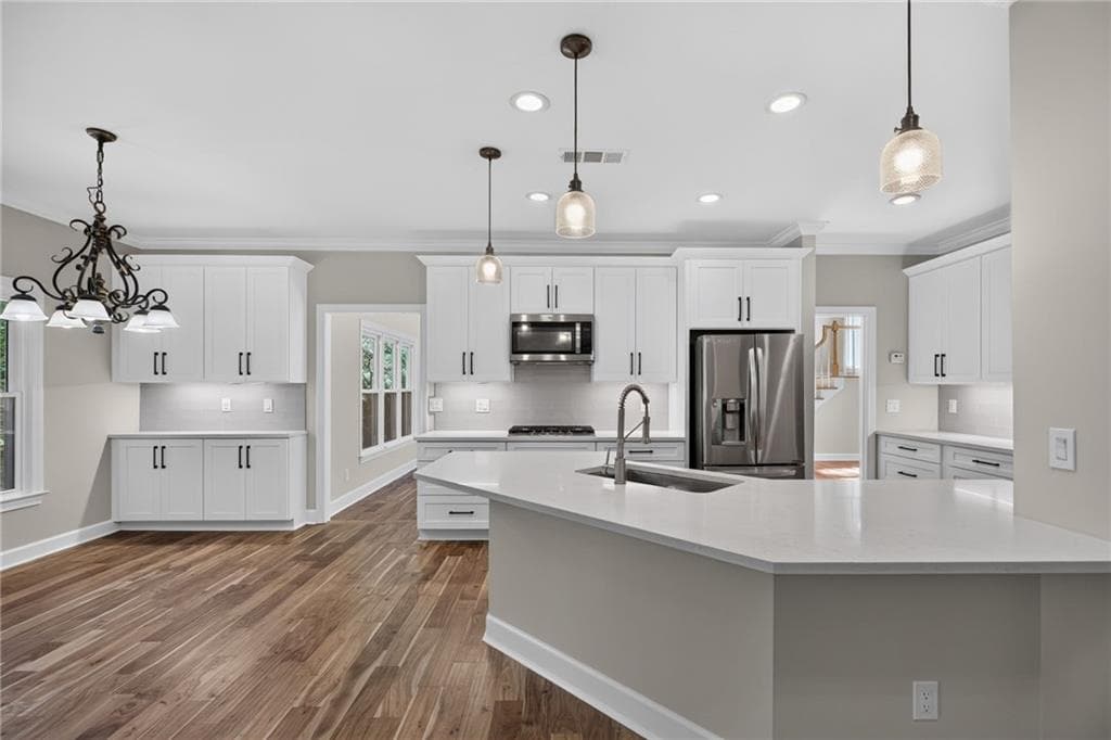 4 bedroom, 4 bathroom, 3,888 sq ft single family residence for sale at 125 Kiveton Park Drive, Roswell, GA 30075 — photo 6