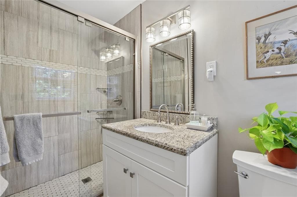 3 bedroom, 2 bathroom, 2,050 sq ft single family residence for sale at 3036 Haverford Lane, Marietta, GA 30067 — photo 6