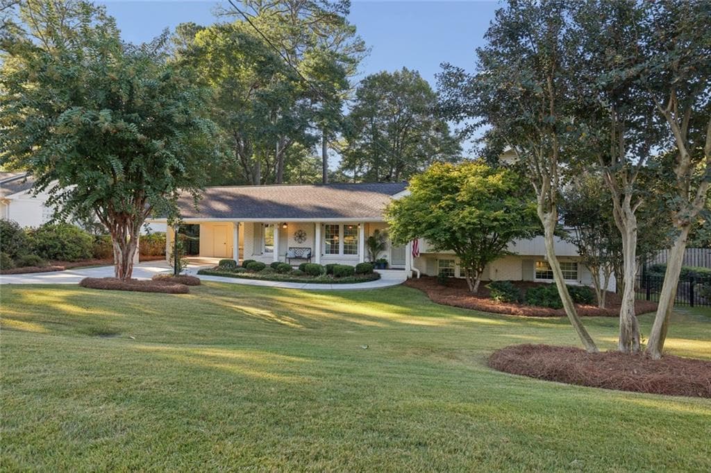 3 bedroom, 2 bathroom, 2,050 sq ft single family residence for sale at 3036 Haverford Lane, Marietta, GA 30067 — photo 10