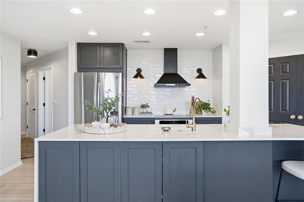 2 bedroom, 2 bathroom, 1,233 sq ft condominium for sale at 3040 Peachtree Road 611, Atlanta, GA 30305 — photo 8