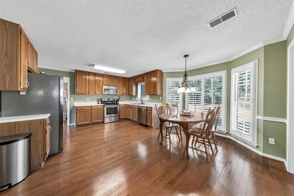 4 bedroom, 3 bathroom, 2,519 sq ft single family residence for sale at 3012 Tallowood Drive, Marietta, GA 30064 — photo 3