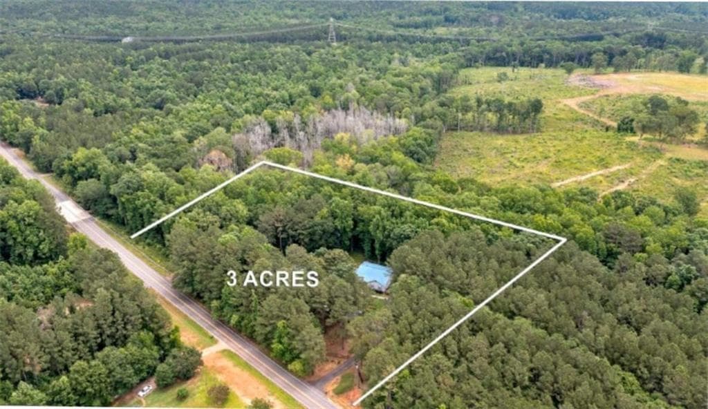 3 bedroom, 3 bathroom, 2,652 sq ft single family residence for sale at 1145 Jackson Lake Road, Jackson, GA 30233 — photo 3