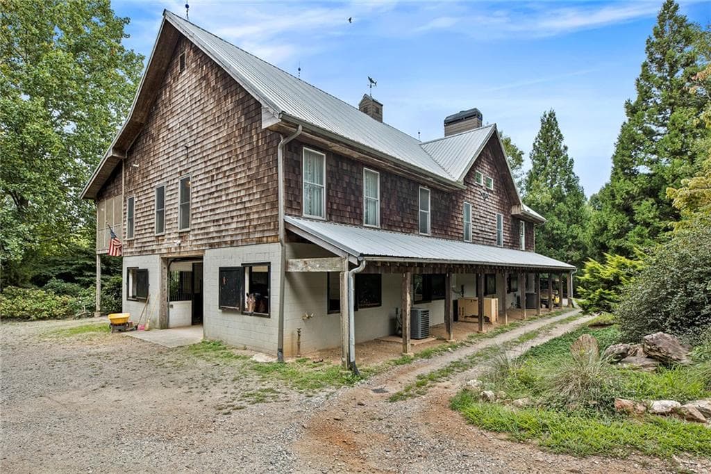 7 bedroom, 8 bathroom single family residence for sale at 681 Duck Thurmond Road, Dawsonville, GA 30534 — photo 4