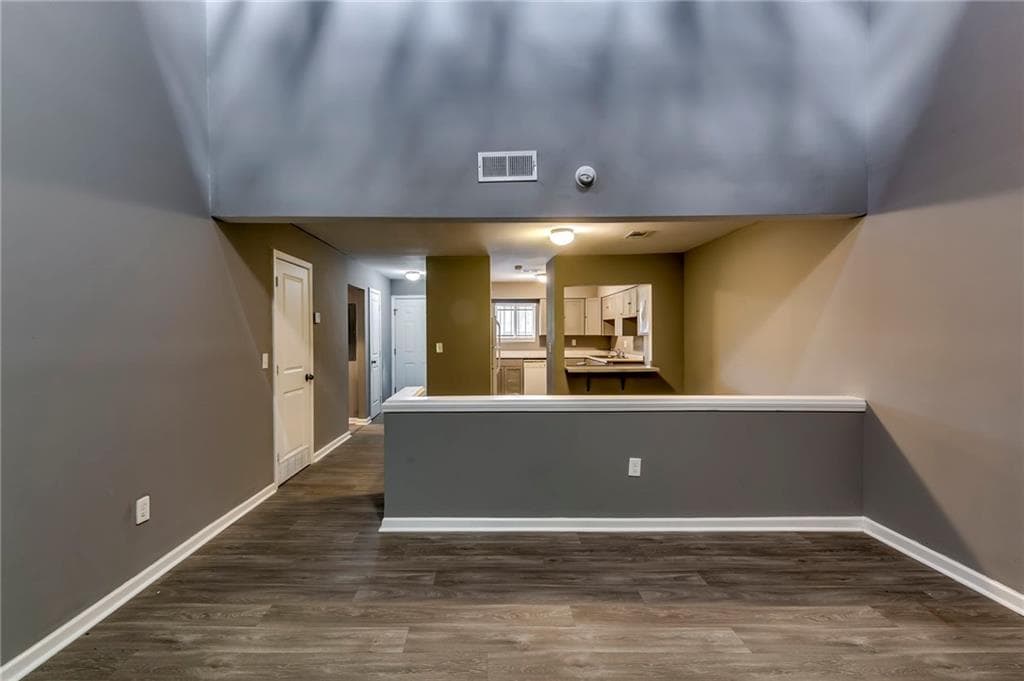 2 bedroom, 1 bathroom, 1,116 sq ft condominium for sale at 3281 Blazing Pine Knoll B, Decatur, GA 30034 — photo 6