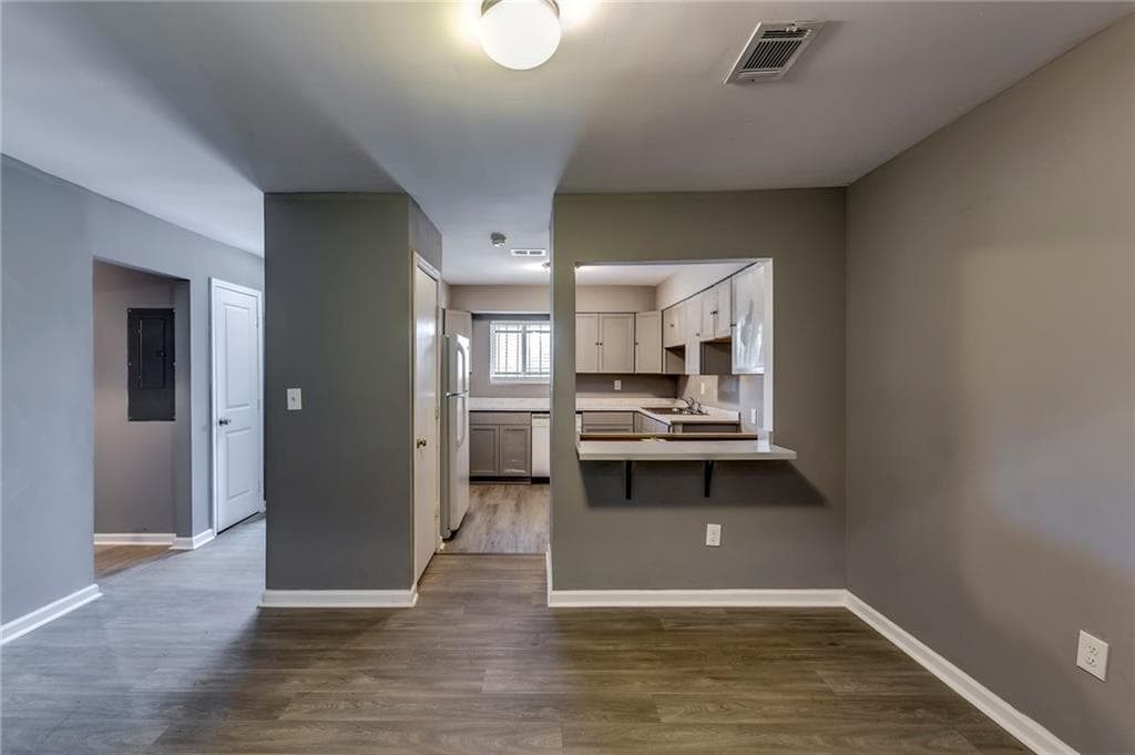 2 bedroom, 1 bathroom, 1,116 sq ft condominium for sale at 3281 Blazing Pine Knoll B, Decatur, GA 30034 — photo 8