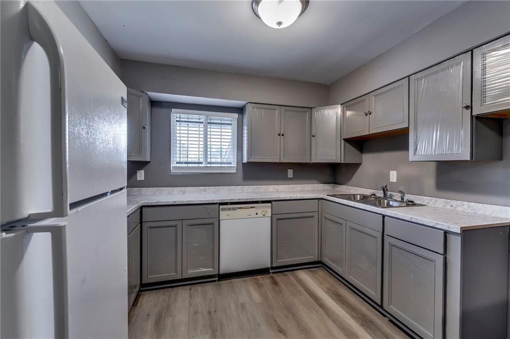 2 bedroom, 1 bathroom, 1,116 sq ft condominium for sale at 3281 Blazing Pine Knoll B, Decatur, GA 30034 — photo 9