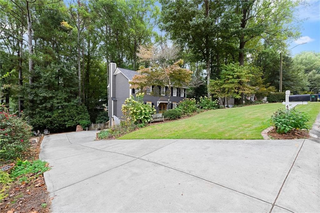4 bedroom, 3 bathroom, 2,842 sq ft single family residence for sale at 4326 Arbor Bridge Drive, Marietta, GA 30066 — photo 2