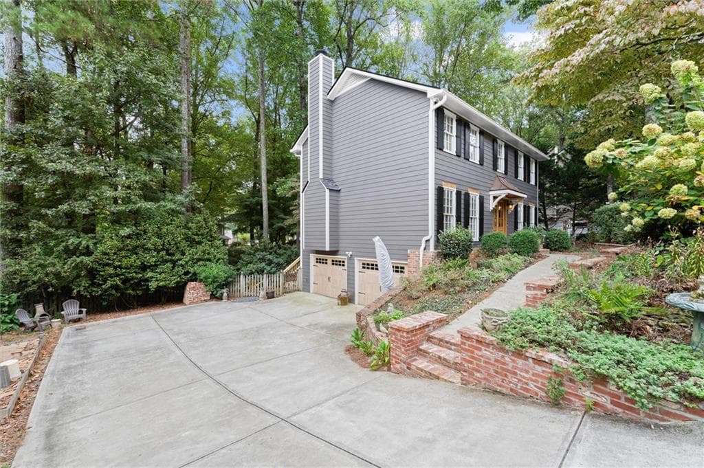 4 bedroom, 3 bathroom, 2,842 sq ft single family residence for sale at 4326 Arbor Bridge Drive, Marietta, GA 30066 — photo 3