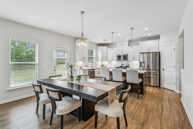 5 bedroom, 3 bathroom, 2,860 sq ft single family residence for sale at 89 Clubhouse Way, Acworth, GA 30101 — photo 4