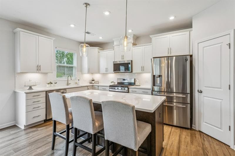5 bedroom, 3 bathroom, 2,860 sq ft single family residence for sale at 89 Clubhouse Way, Acworth, GA 30101 — photo 5
