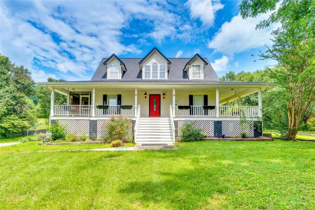 3 bedroom, 3 bathroom, 2,250 sq ft home for sale at 14981 Alabama Highway, Rock Spring, GA