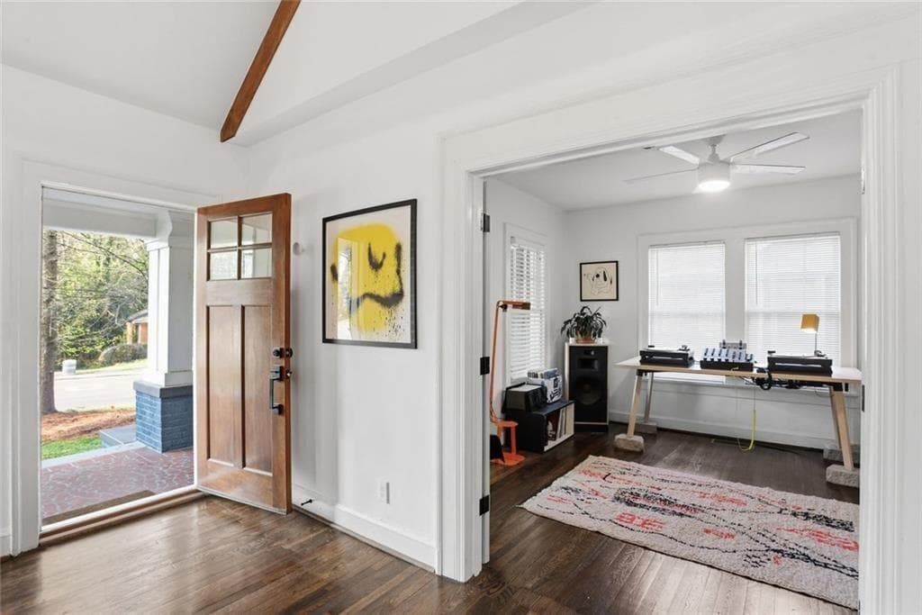 4 bedroom, 2 bathroom, 1,722 sq ft single family residence for sale at 2133 Cascade Road, Atlanta, GA 30311 — photo 4