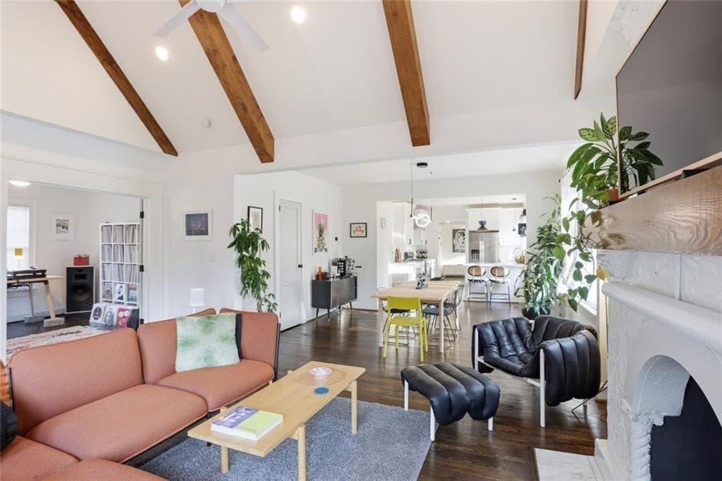 4 bedroom, 2 bathroom, 1,722 sq ft single family residence for sale at 2133 Cascade Road, Atlanta, GA 30311 — photo 7