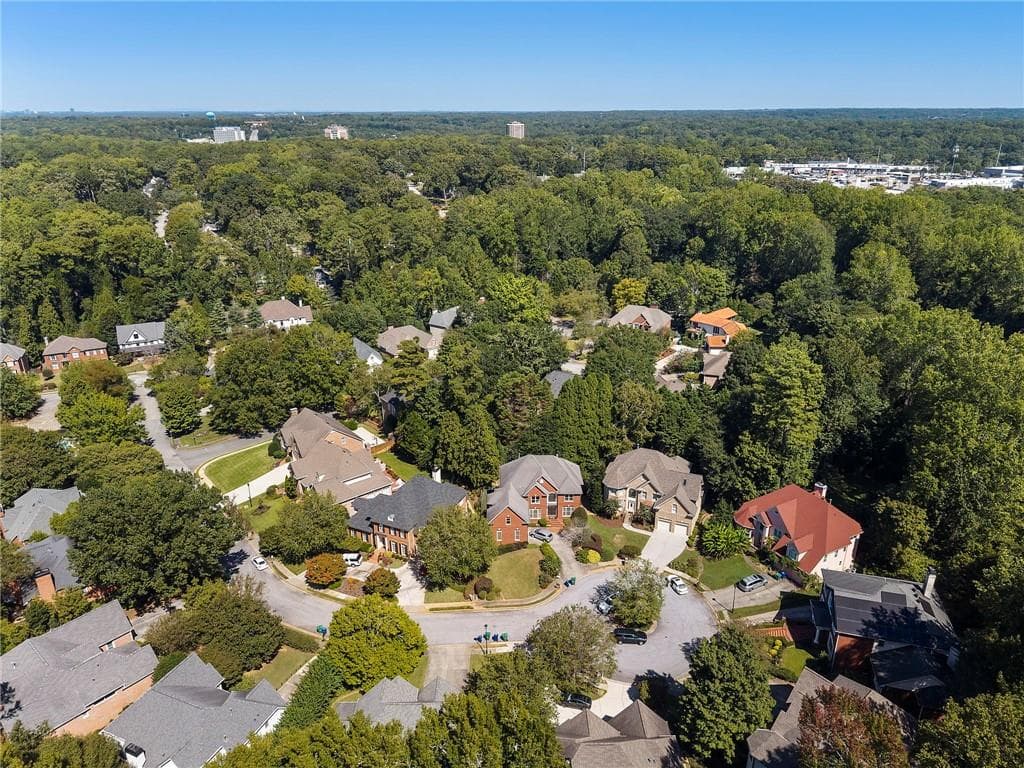 6 bedroom, 6 bathroom, 4,470 sq ft single family residence for sale at 1930 Durand Mill Drive, Atlanta, GA 30307 — photo 4