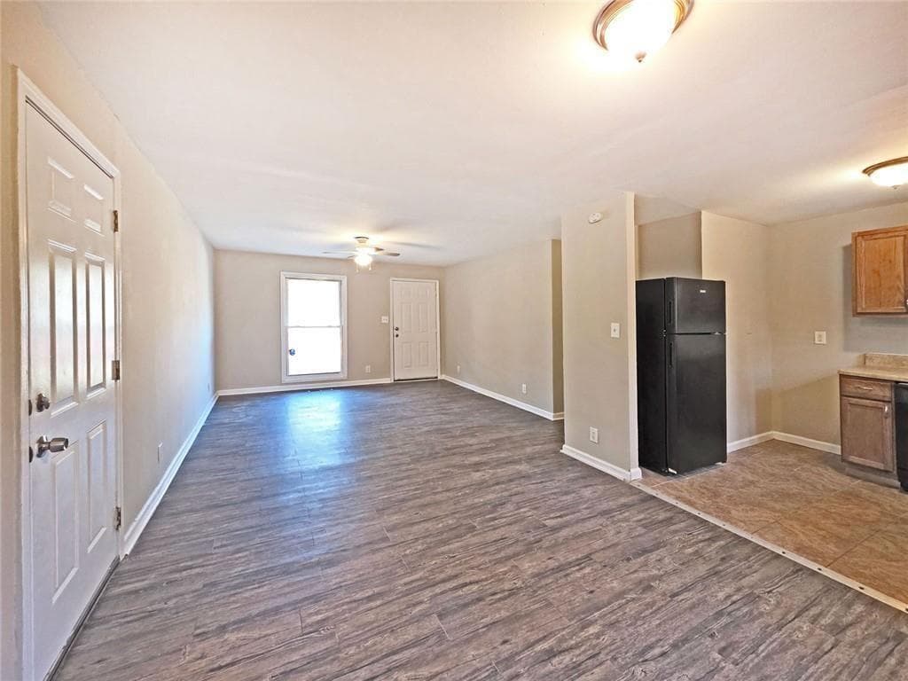 3 bedroom, 2 bathroom, 1,100 sq ft single family residence for sale at 2332 Baywood Drive, Atlanta, GA 30315 — photo 4