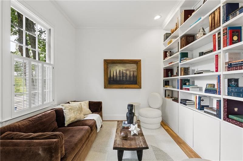 4 bedroom, 3 bathroom, 3,010 sq ft single family residence for sale at 317 Beverly Road, Atlanta, GA 30309 — photo 7