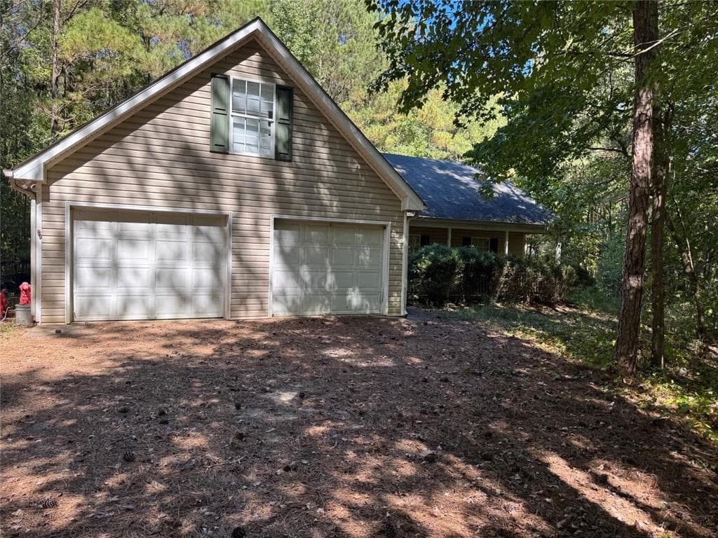 4 bedroom, 2 bathroom, 1,716 sq ft single family residence for sale at 65 Riverbrooke Trail, Covington, GA 30016